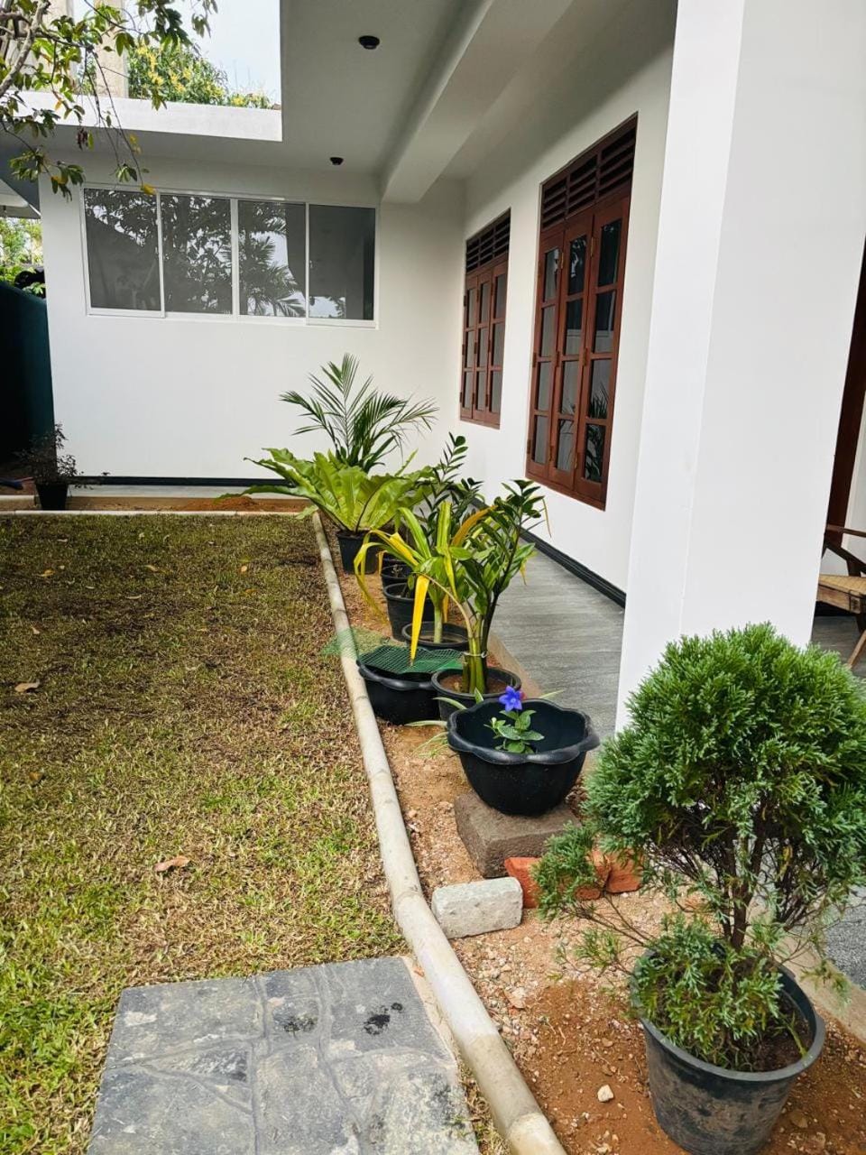 Property building, Day, Garden, Garden view
