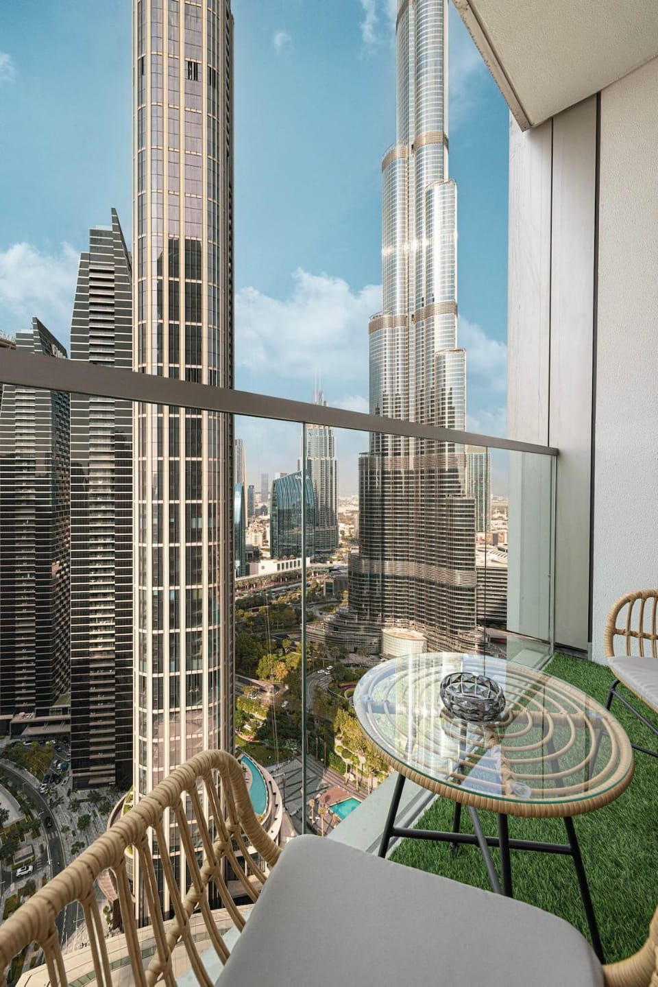 View (from property/room), Balcony/Terrace, City view