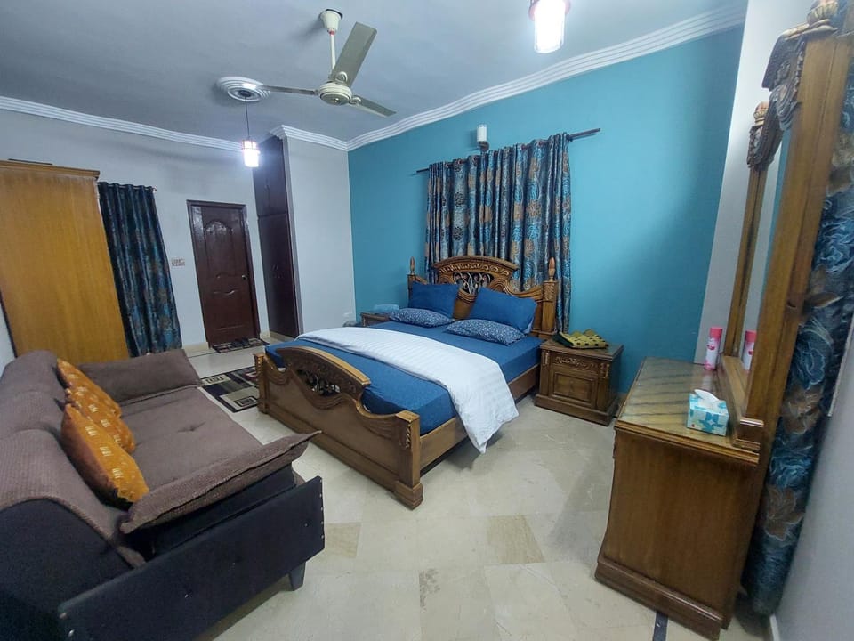 The Rooftop Haven Penthouse 2BR Gulistan E Joher BLK 14 Apartment in Karachi