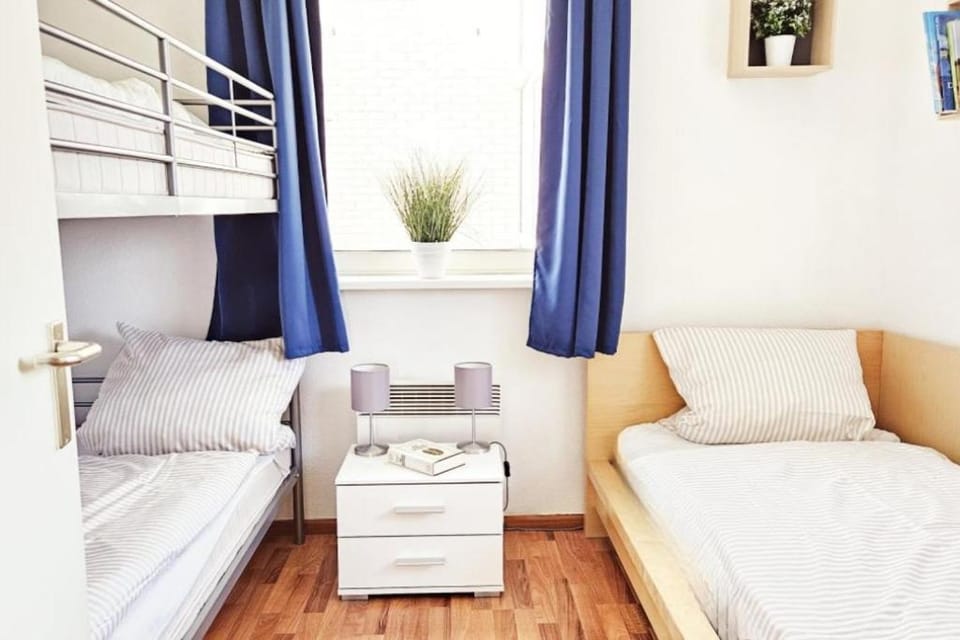 Ferienbutze Ameland für bis zu 5 Personen - Haustiere herzlich willkommen, strandnah Apartment in Friesland, Netherlands