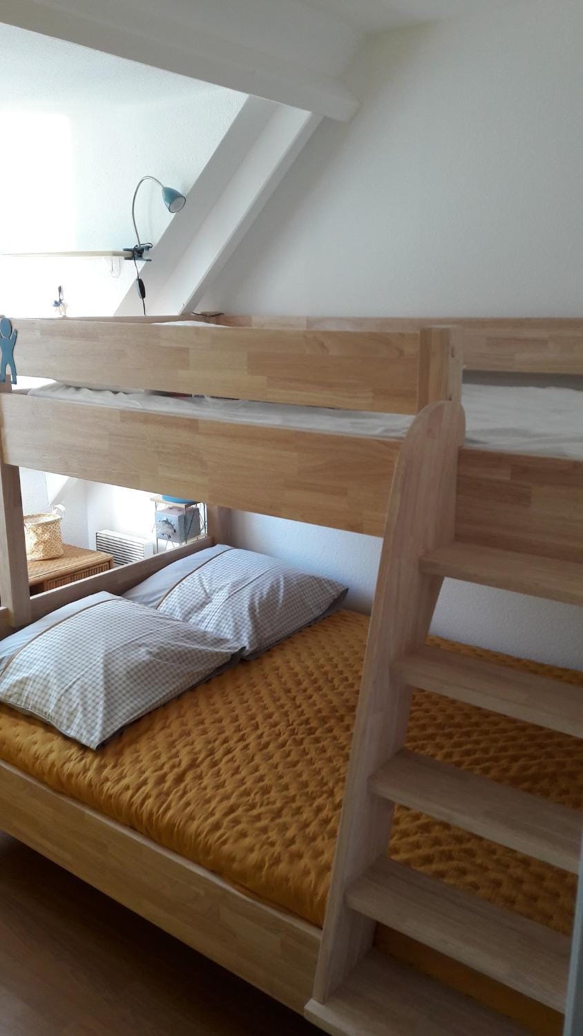 bunk bed