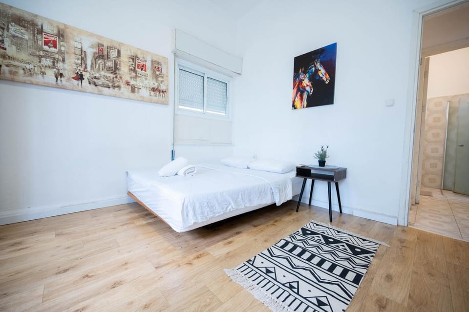 HaYarkon Seaside - 1 Bedroom By Vacay Apartment in Tel Aviv-Yafo
