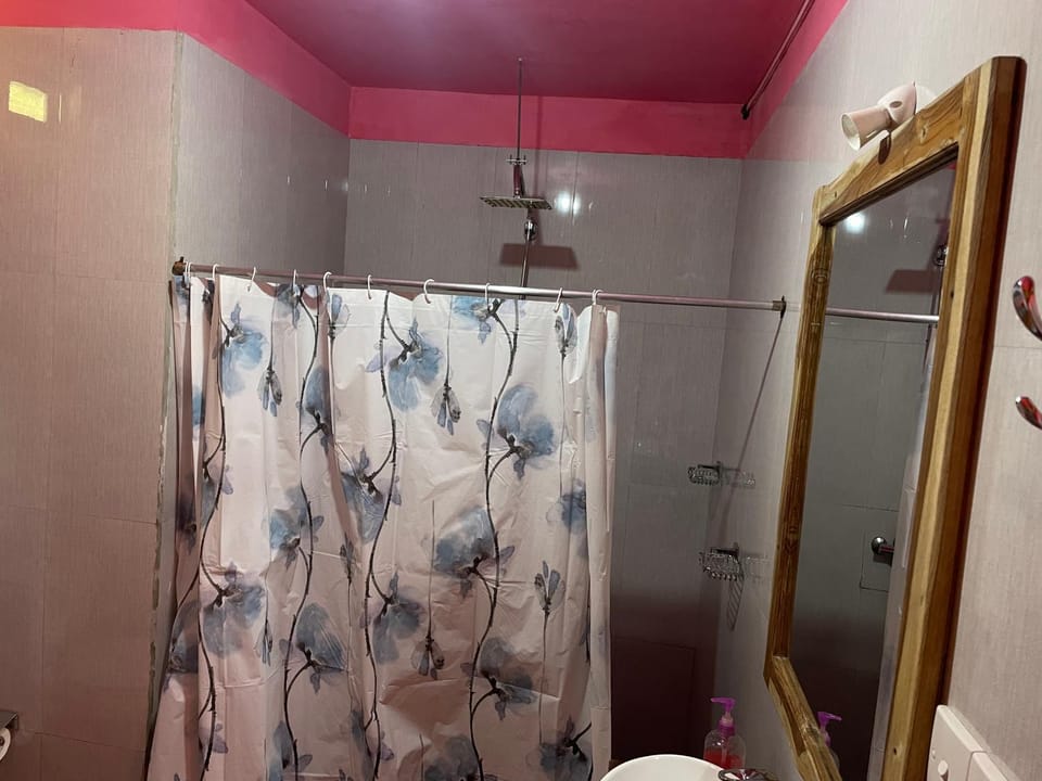 Sincere Wilderness Home stay Bed and Breakfast in Nuwara Eliya