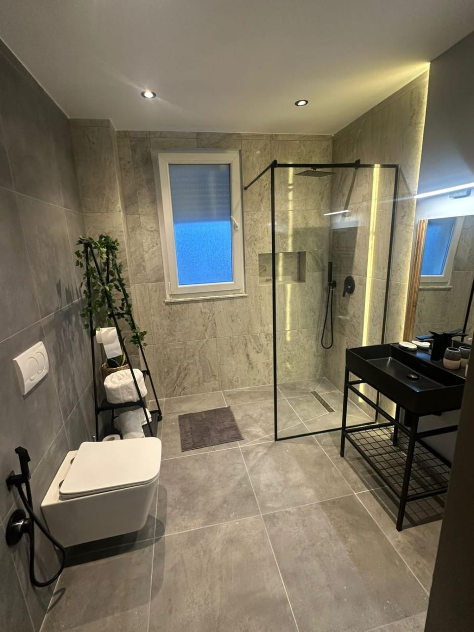 Shower, Toilet, Bathroom