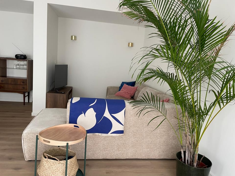 TV and multimedia, Seating area