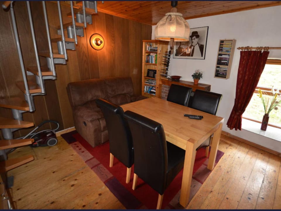 Thatched 4 persons Cottage Apartment in County Kerry