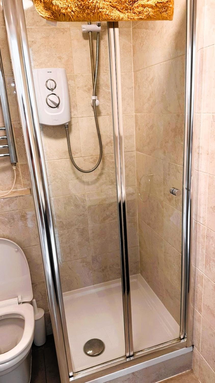 Shower, Toilet, Bathroom