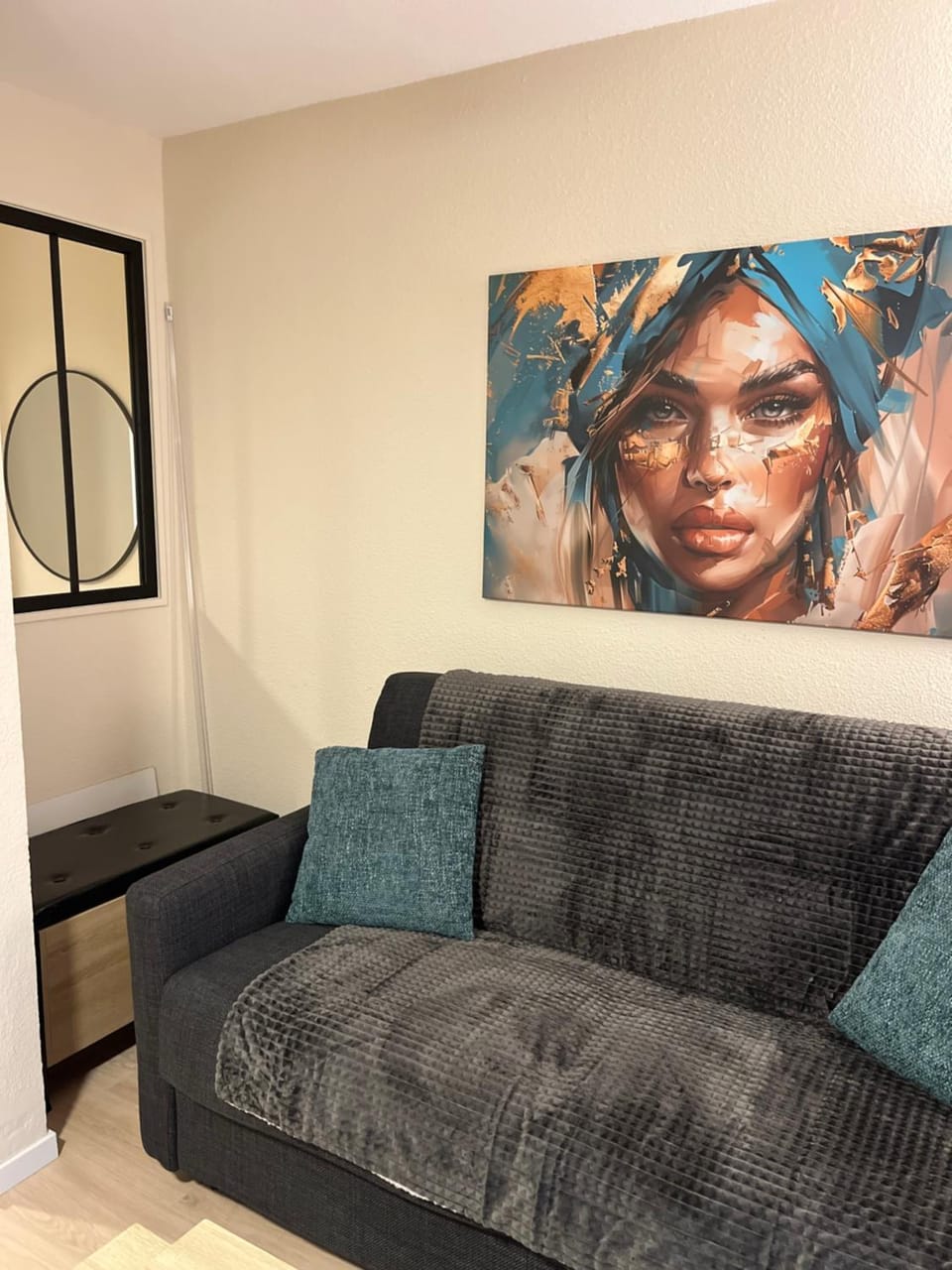 Studio cosy rénové climatisé avec piscine proche de toutes commodités Apartment in Fréjus