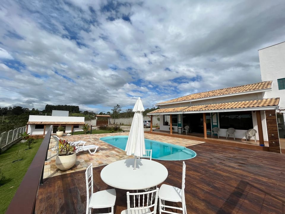 Rancho Celebrai House in Sao Jose dos Campos
