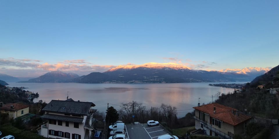 Property building, Natural landscape, View (from property/room), City view, Lake view, Mountain view, Sunrise