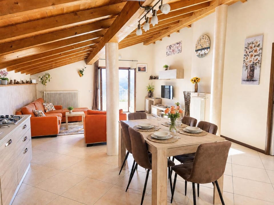 TV and multimedia, Kitchen or kitchenette, Living room, kitchen, kitchen