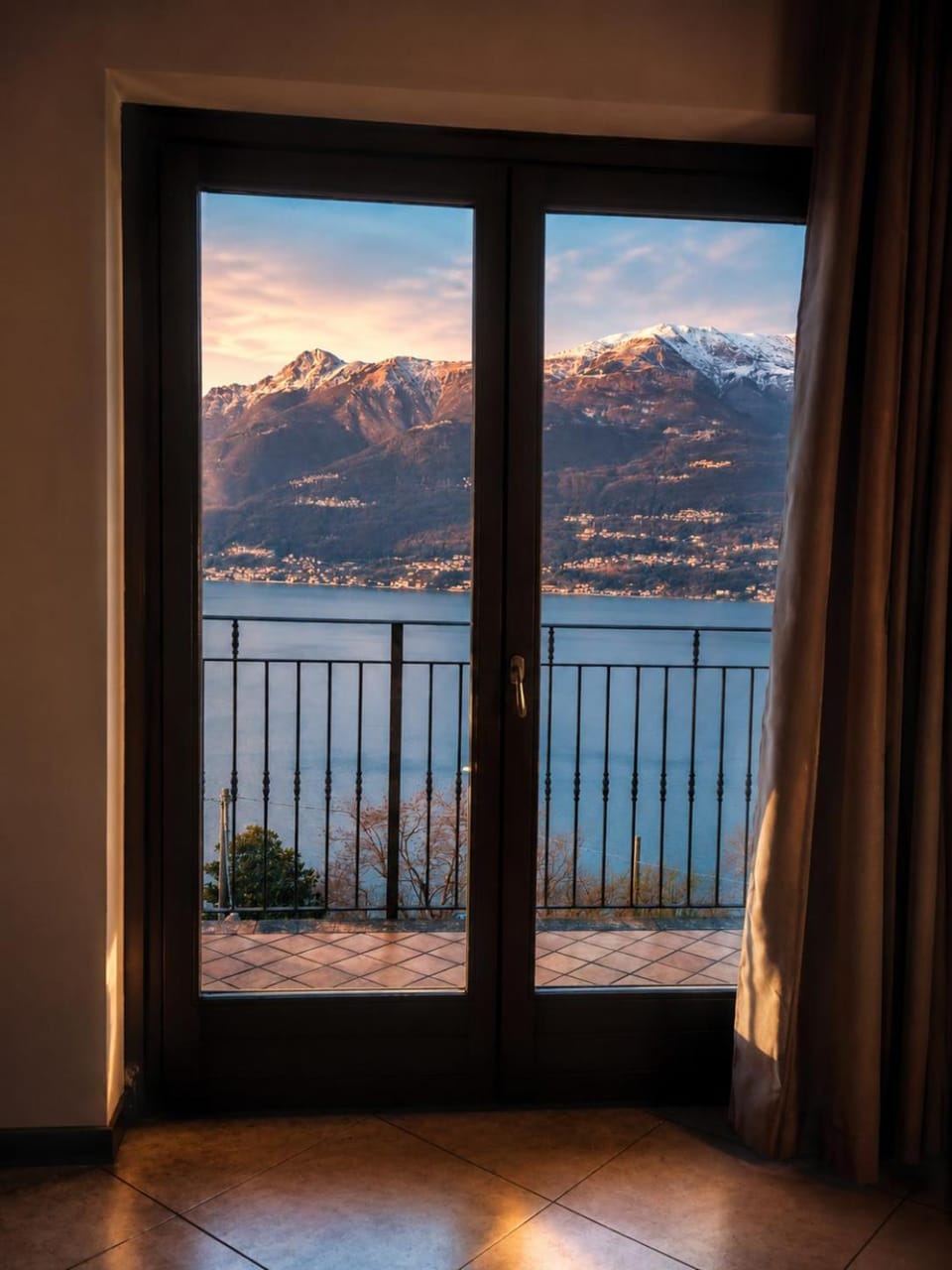 Day, Natural landscape, View (from property/room), Balcony/Terrace, Living room, Lake view, Mountain view