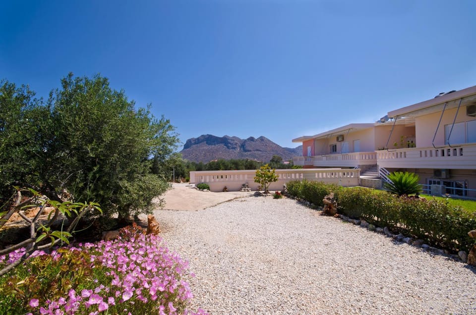 Garden, Garden view, Mountain view