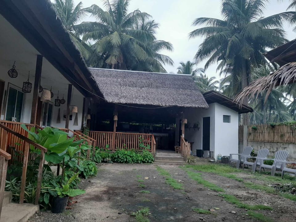 Property building, Day, Garden, Garden view