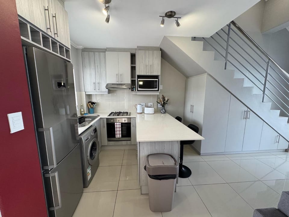 Kitchen or kitchenette, oven