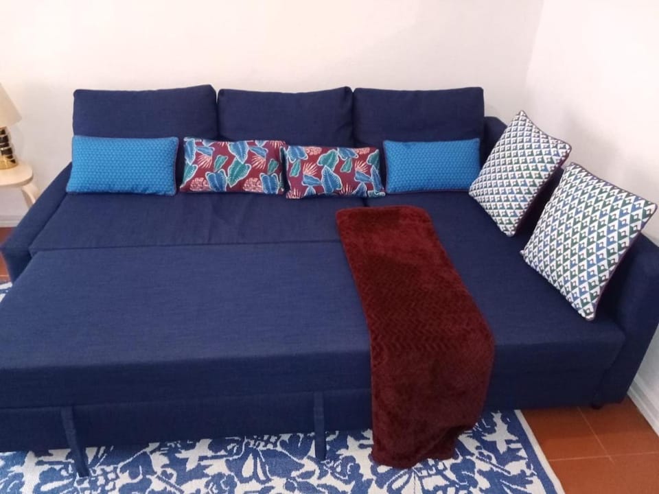 Bed, Living room