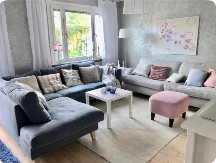 Cozy house with amazing year-around outdoor silver hot tub Villa in Stockholm County