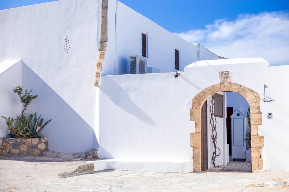 Property building, Facade/entrance