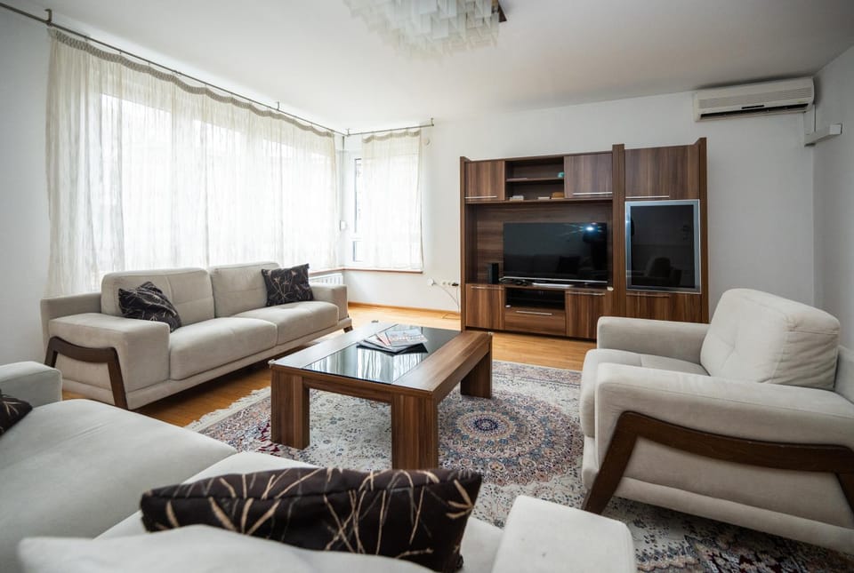 Spacious & Modern Apartment in the City Centre Apartment in Sarajevo