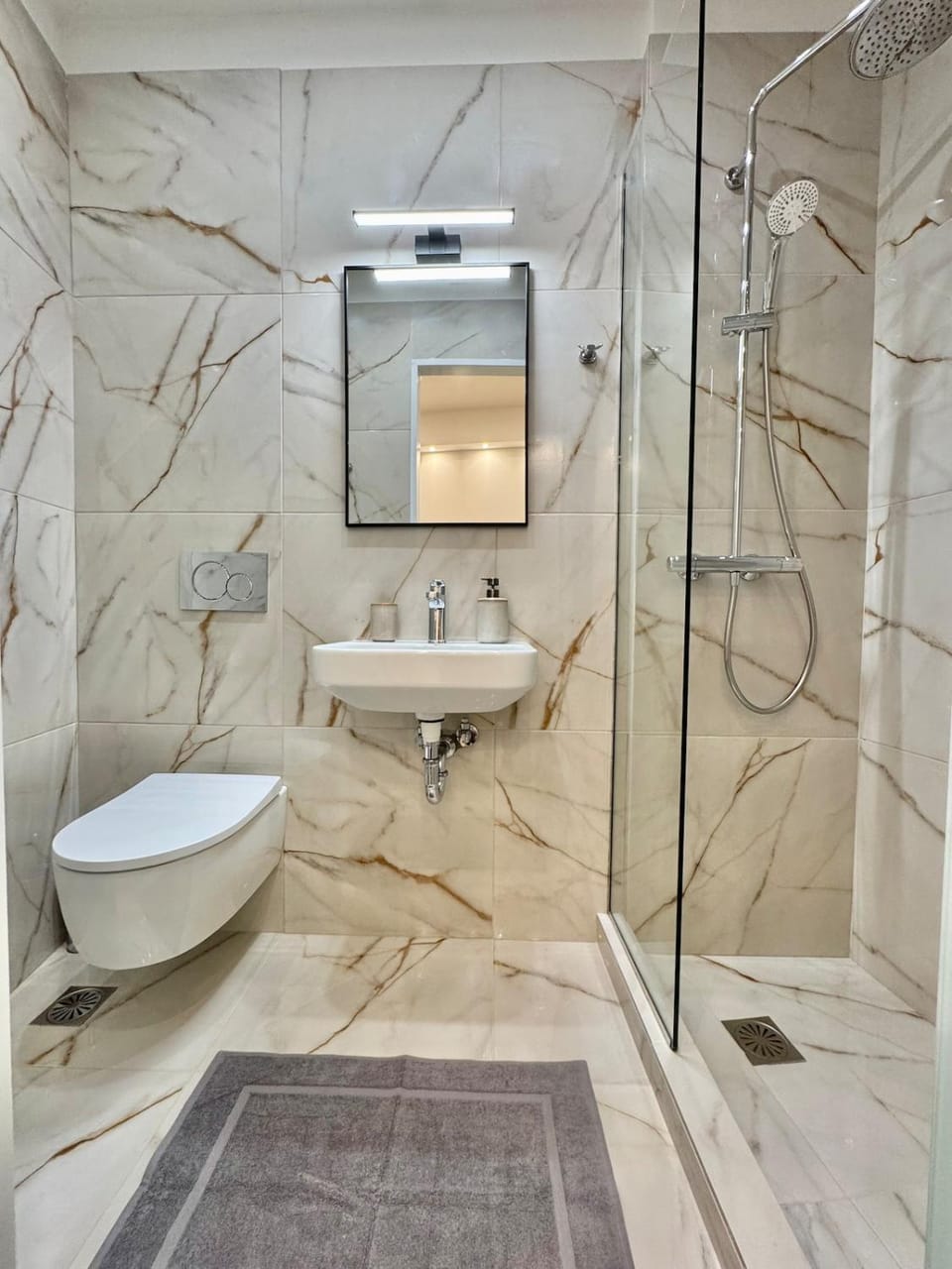 Toilet, Bathroom