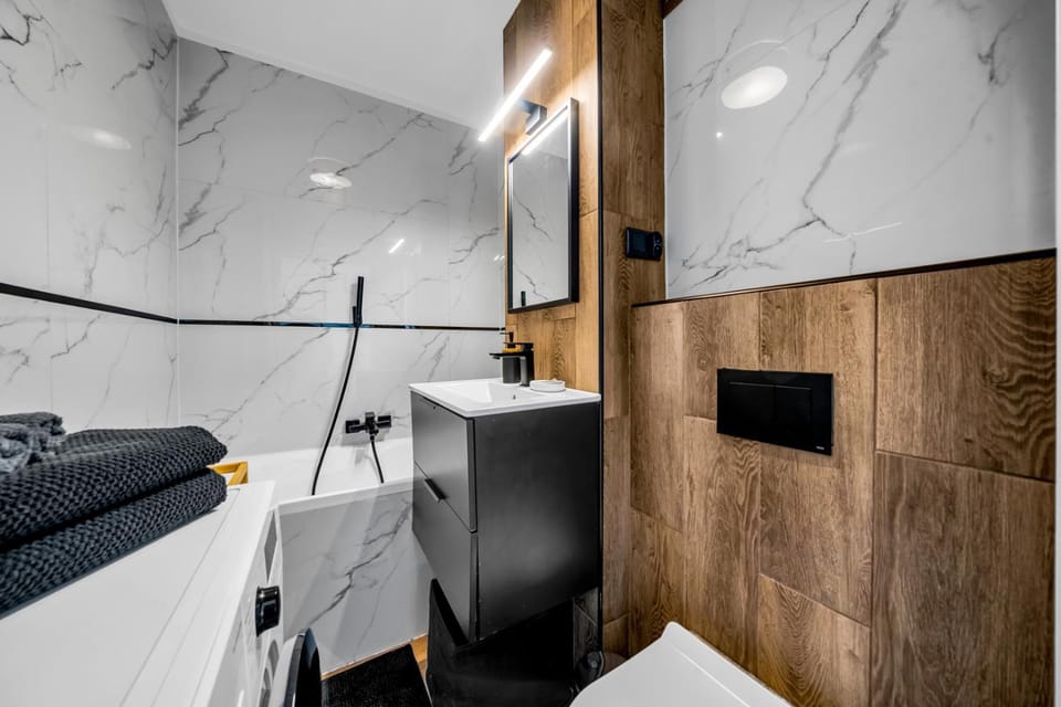 Toilet, Bathroom, Bath, towels