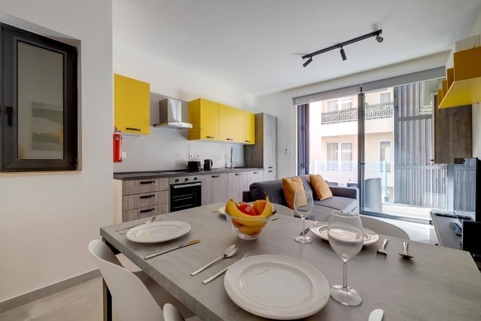 Kitchen or kitchenette, Living room, Seating area