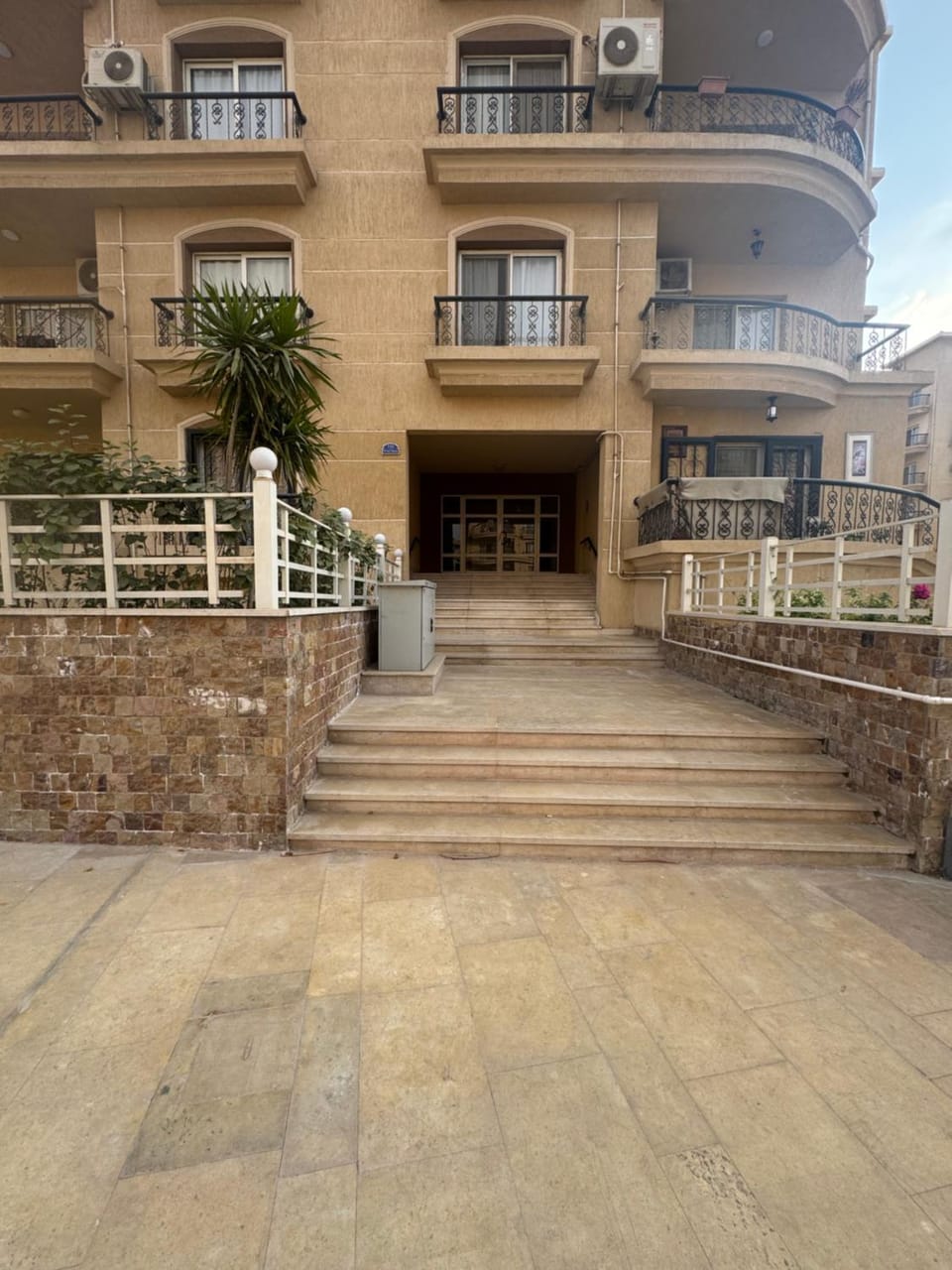 Property building, Facade/entrance, Day, View (from property/room), Balcony/Terrace