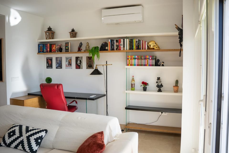 Library, Living room, Seating area, air conditioner