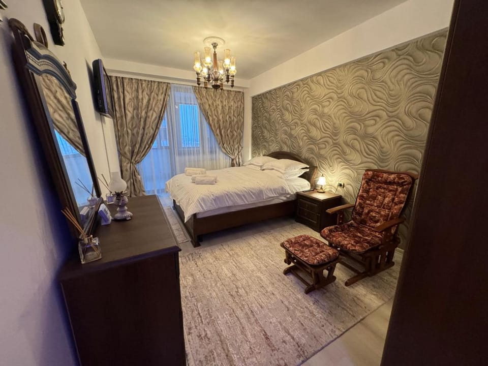 Seating area, Bedroom