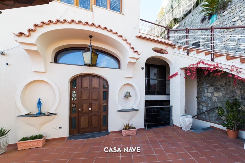 Two Stunning Independent units, the Sailor's villa and the skyview apartment Apartment in Furore