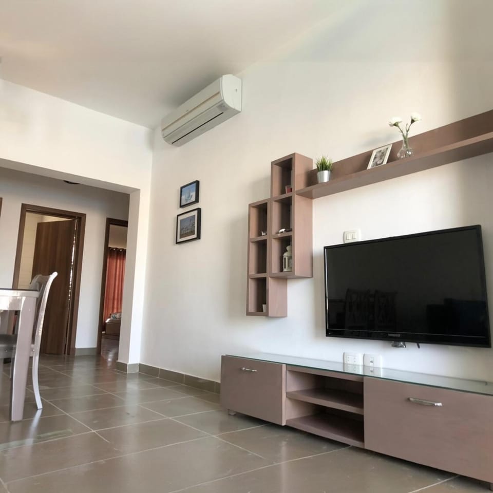 Communal lounge/ TV room, TV and multimedia, Evening entertainment, air conditioner