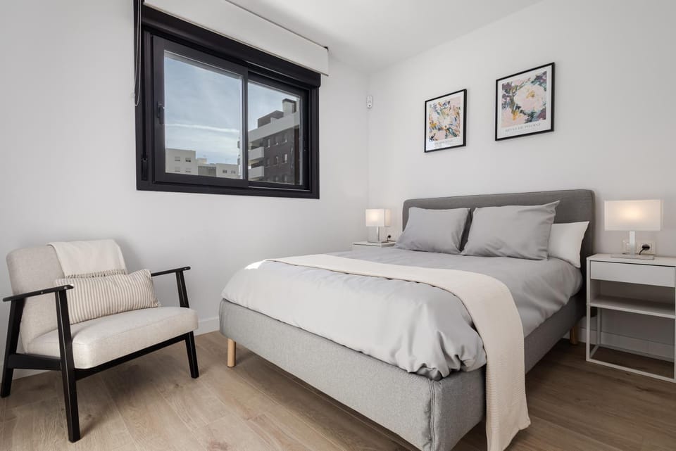 Bed, Photo of the whole room, Bedroom