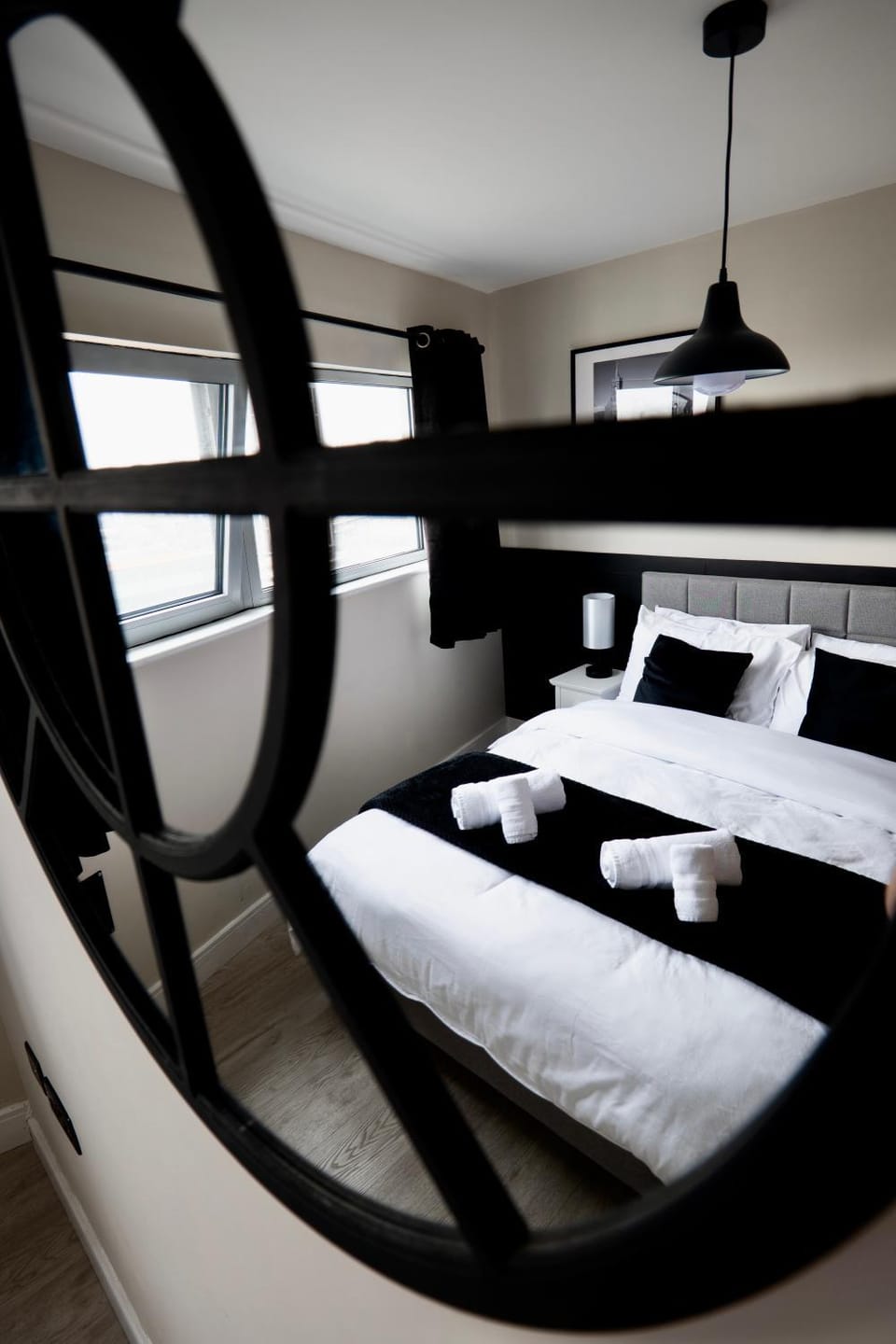 267 Stylish 2 Bed Apartment City Centre Free Parking Apartment in Cardiff