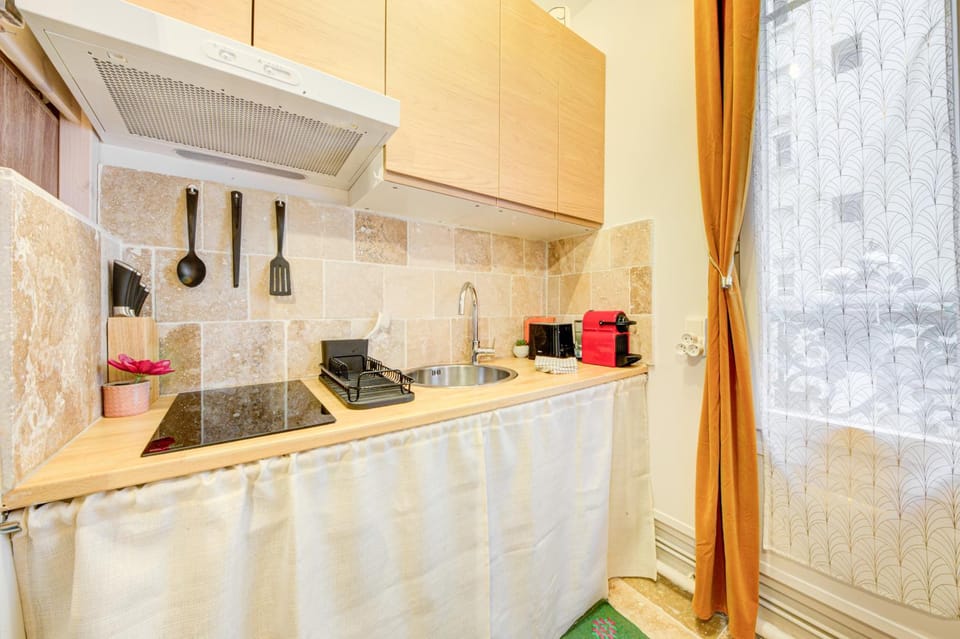 Petit cocon métro Charonne Apartment in Paris
