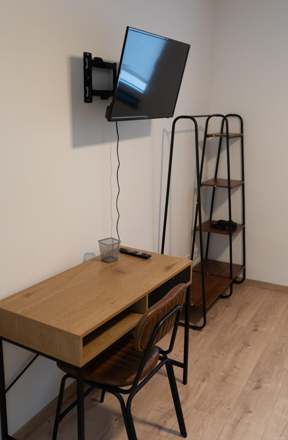 Apart79-Indust Design I Garden with Terrace I Smart TV I Free Parking I Free WiFi Apartment in Hamm