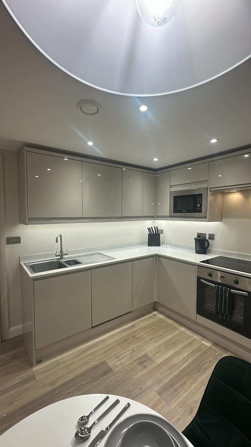 Kitchen or kitchenette, dishwasher