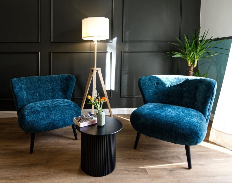 Living room, Seating area