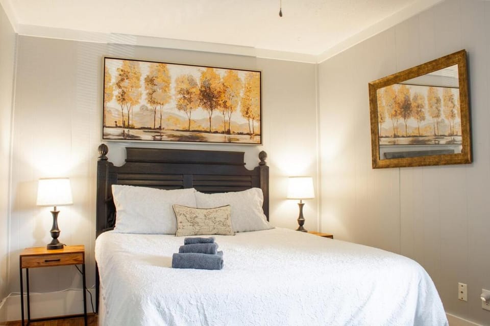 Bungalow 7- Downtown, cozy, comfortable House in Wilmington