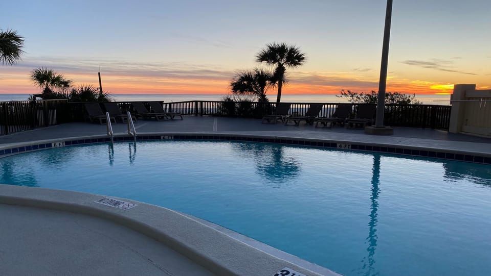 People, Pool view, Swimming pool, Sunrise, Sunset, sunbed