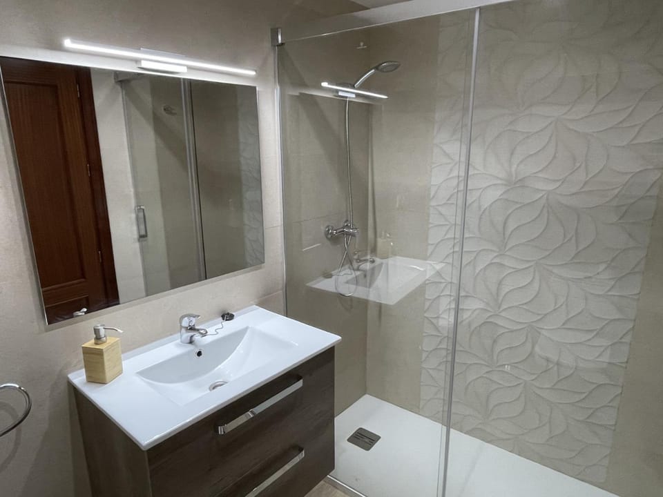 Shower, Bathroom