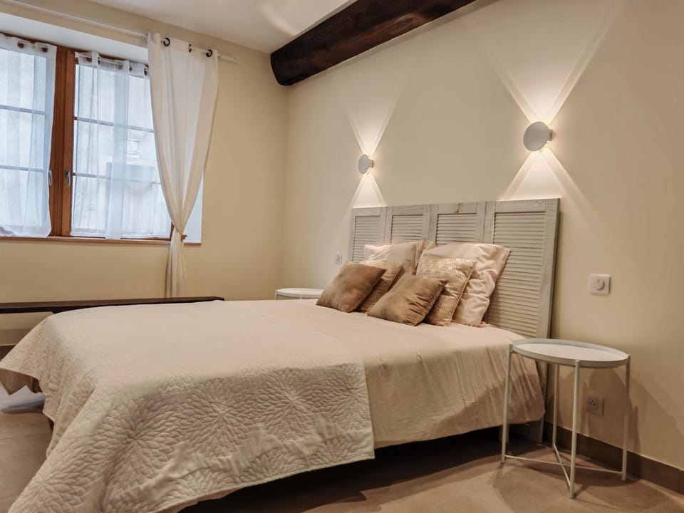 Gîte Mandaline avec jacuzzi intérieur House in Occitanie