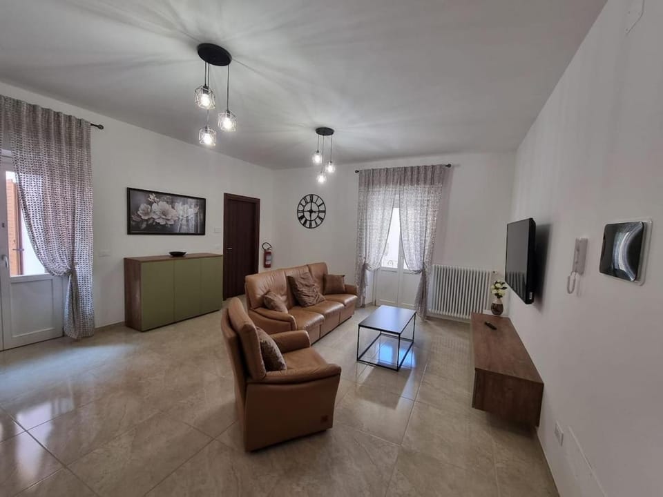 Communal lounge/ TV room, Seating area