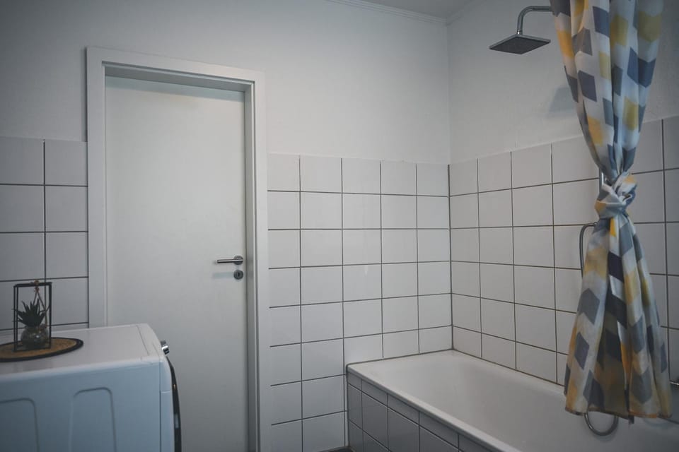Bathroom, Bath