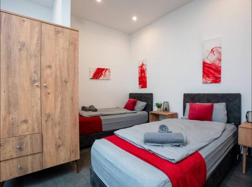 Bed, Photo of the whole room, Bedroom, towels, wardrobe