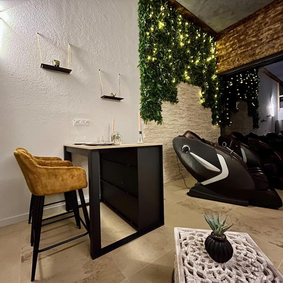 Appart Massage Relax - Studio Apartment in Jura