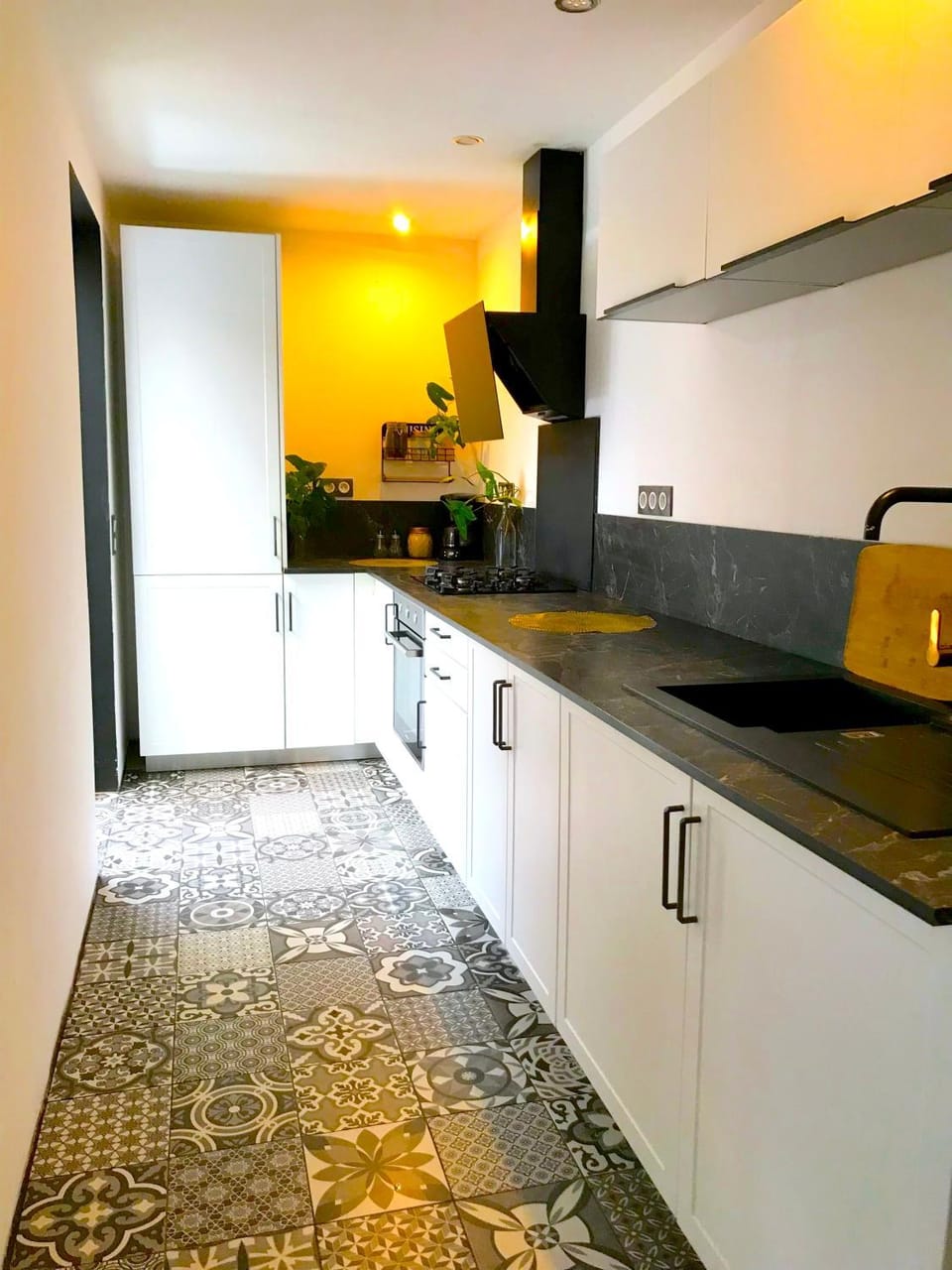 Kitchen or kitchenette