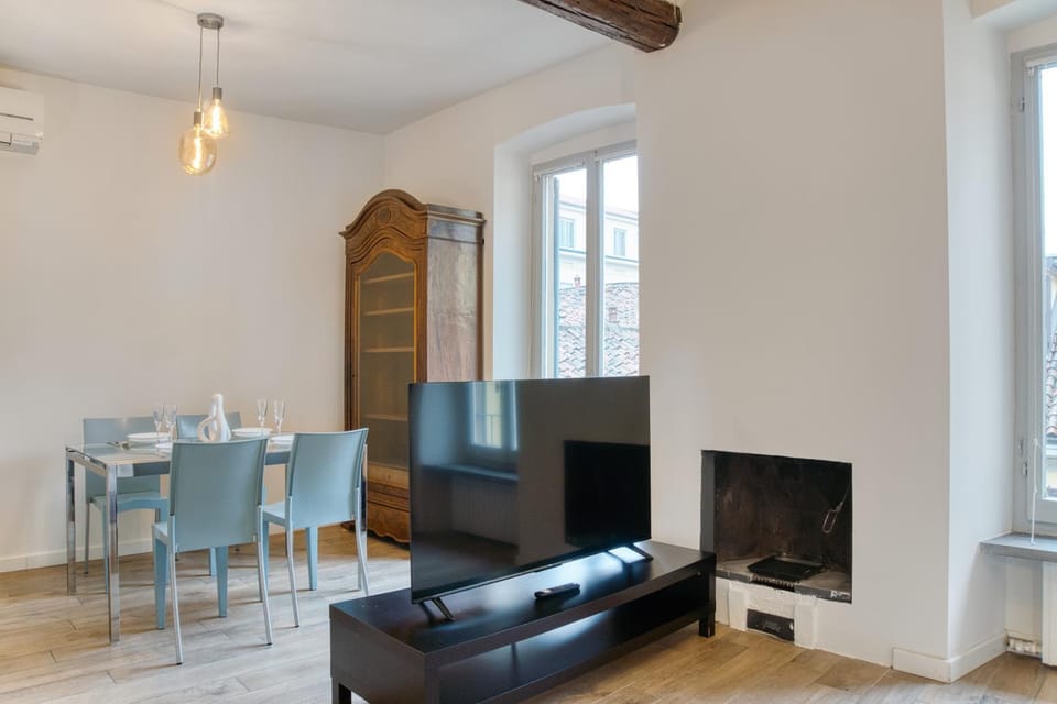 TV and multimedia, Living room, Dining area