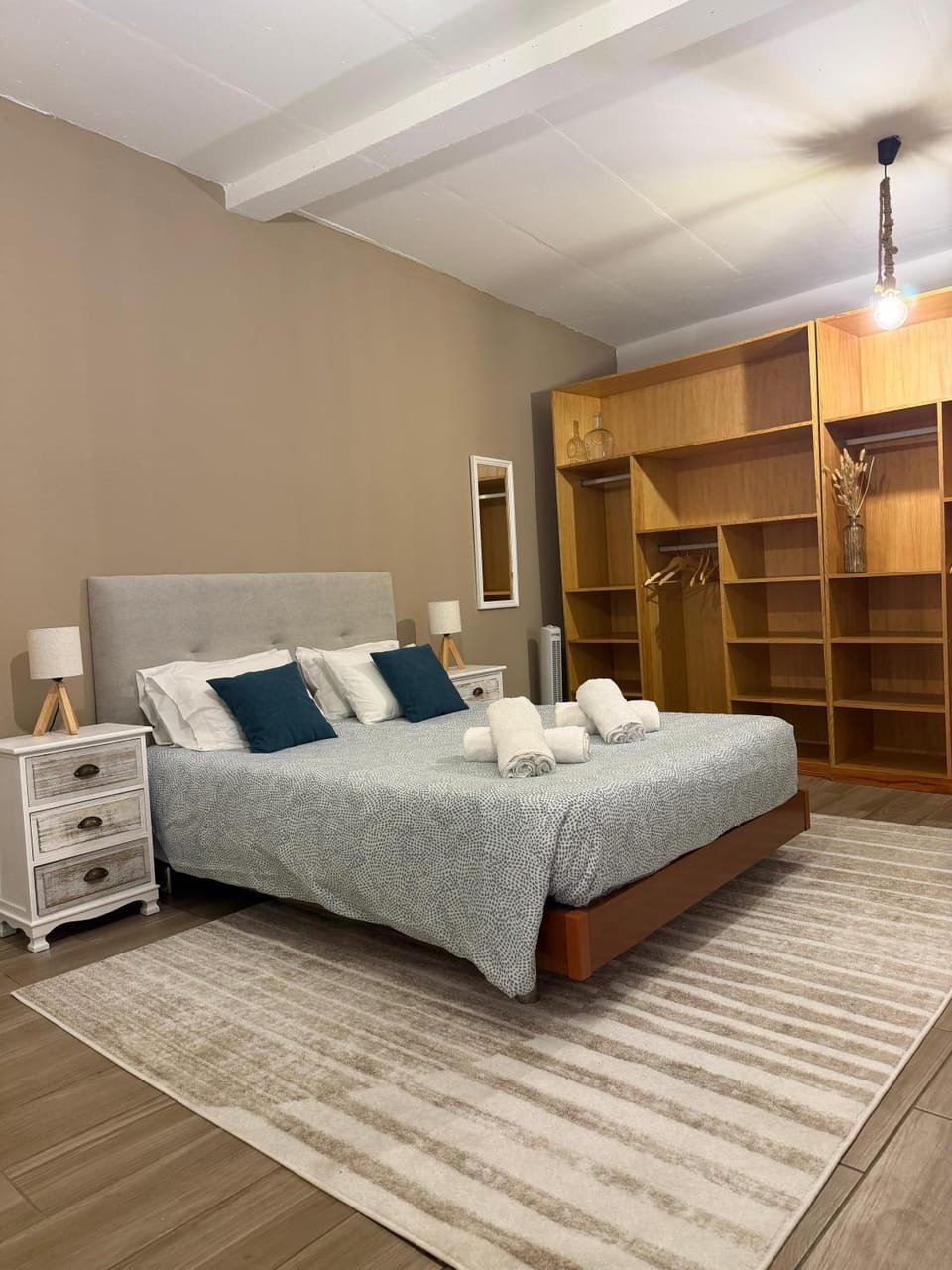 Bedroom, wardrobe