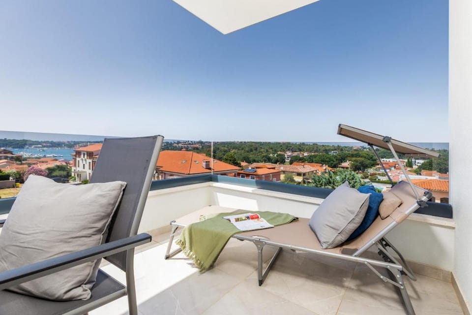 View (from property/room), Balcony/Terrace