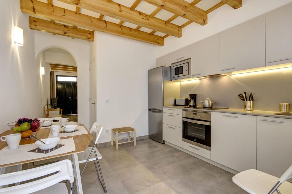 Food and drinks, Dining area
